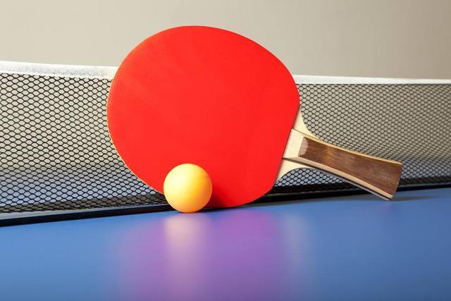 为什么中国的羽毛球和乒乓球这么厉害？
