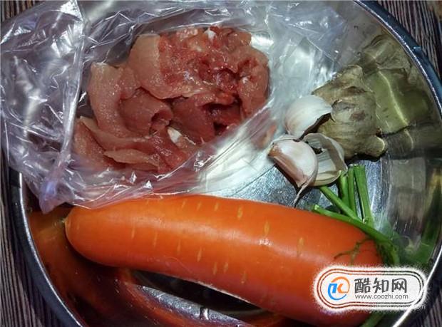 胡萝卜炒瘦肉的家常做法