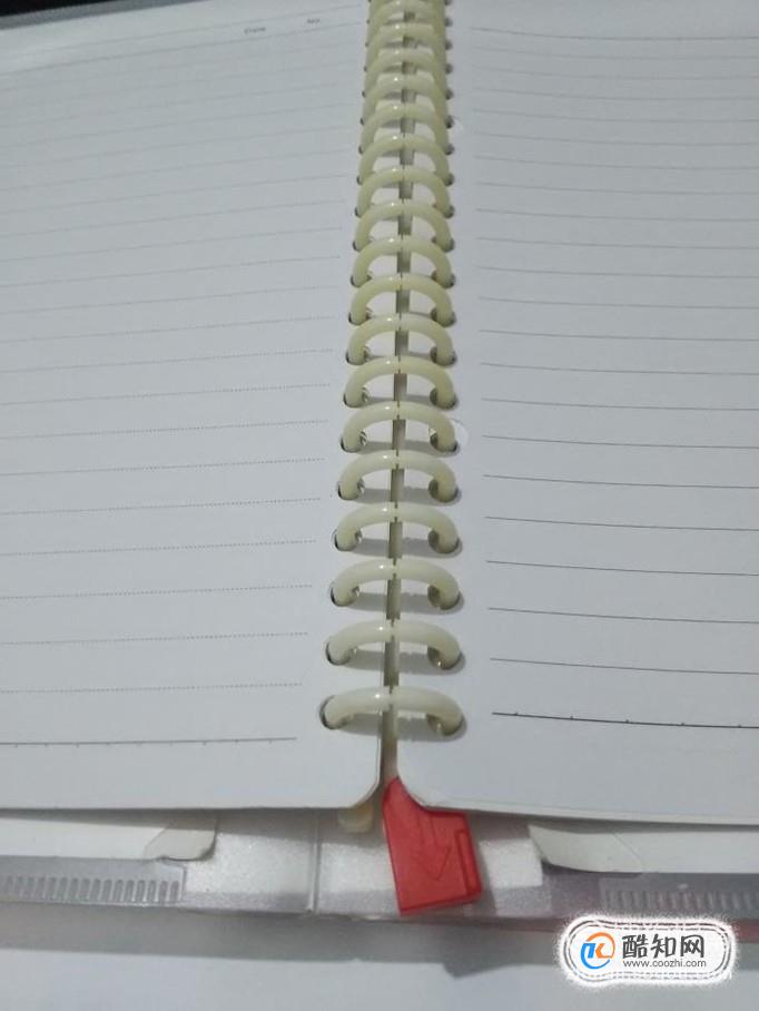 活页笔记本怎么换纸