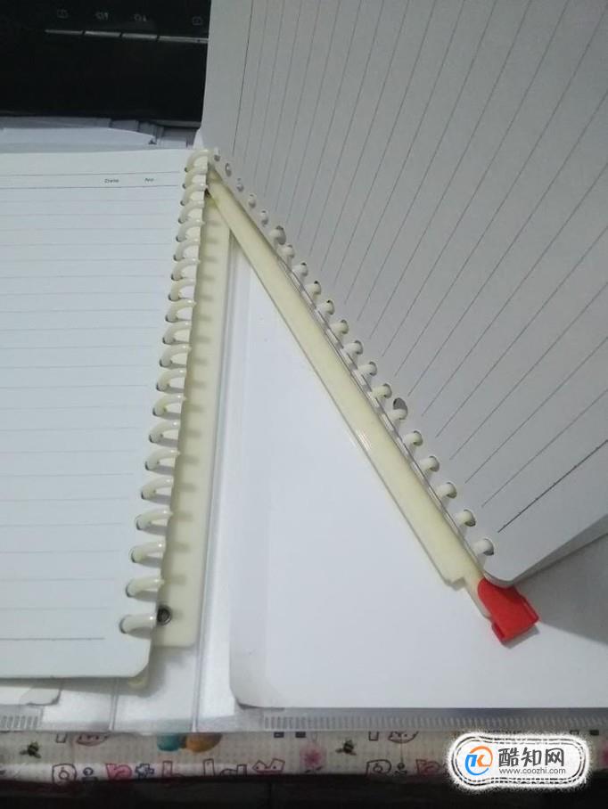 活页笔记本怎么换纸