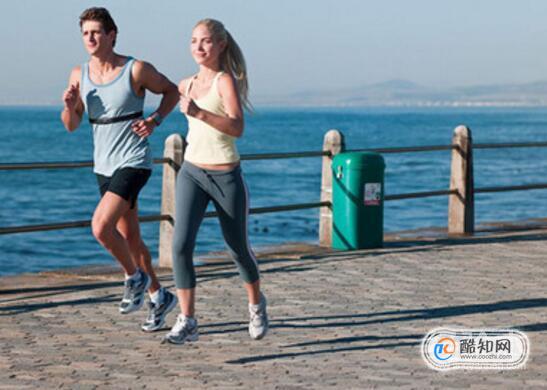 跑步的好处有哪些，跑步怎么避免膝盖疼痛