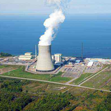 我国第一座商用大型核电站是什么？